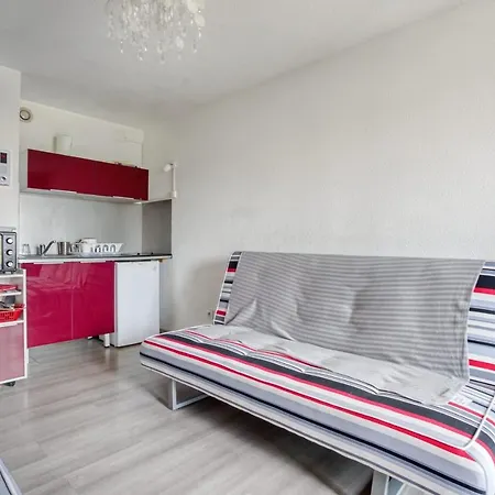 Апартаменты Apt In The Centre